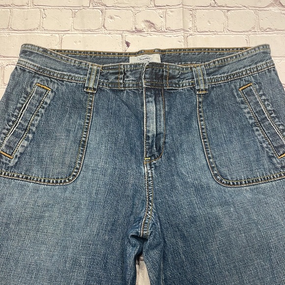 Old Navy Cropped Denim - Picture 3 of 8